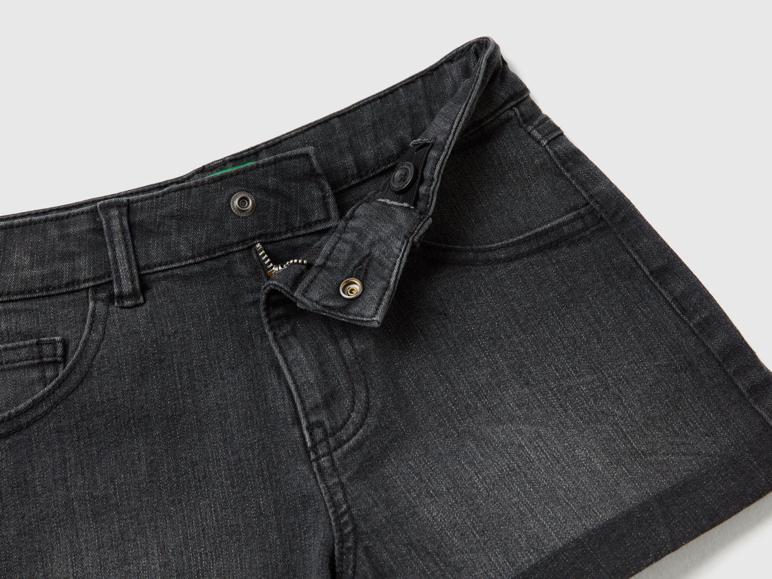 Jeans curtos em denim - ucb_image_DS1