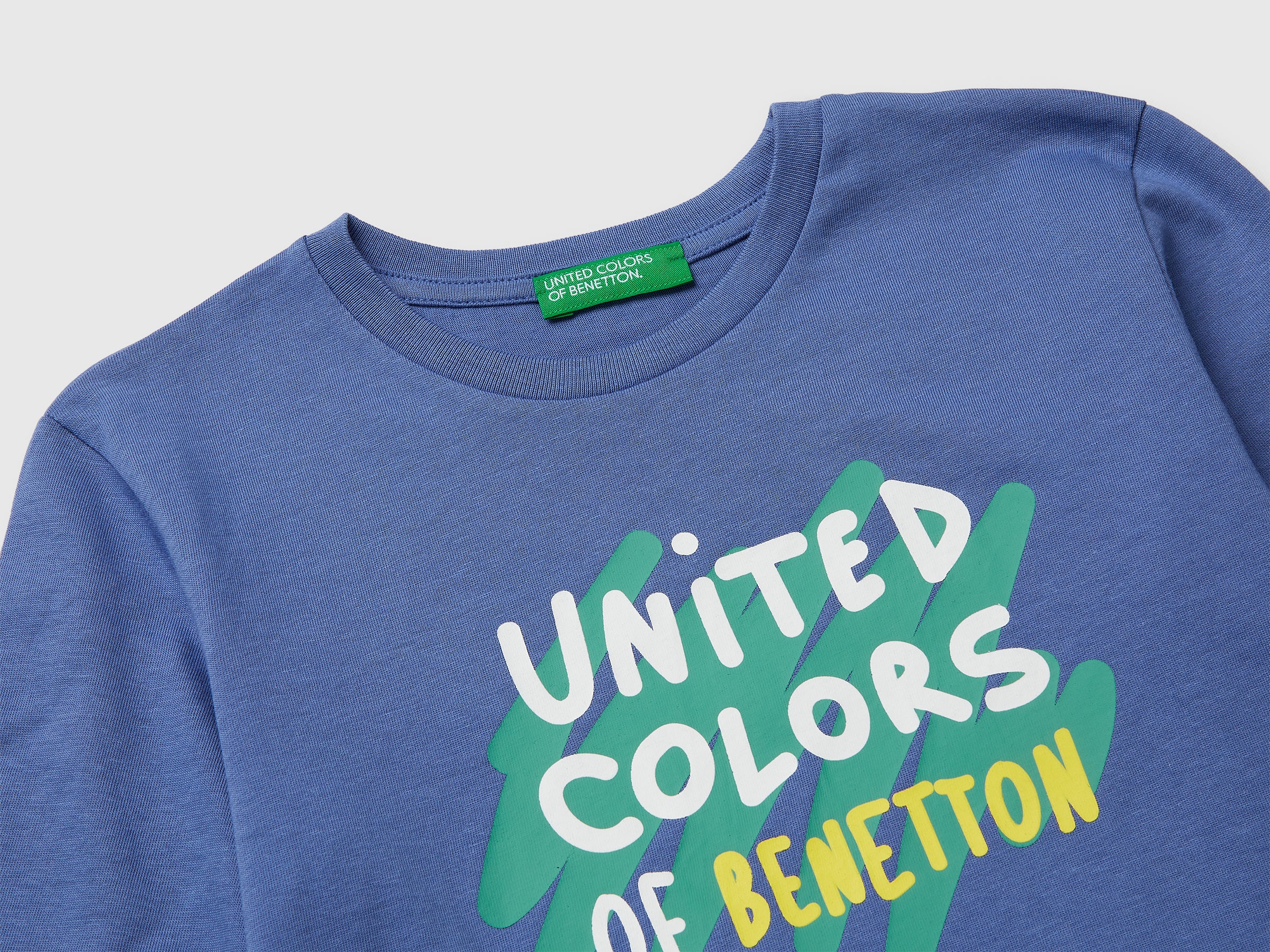 T-shirt com estampa logótipo em algodão orgânico - ucb_image_DS1