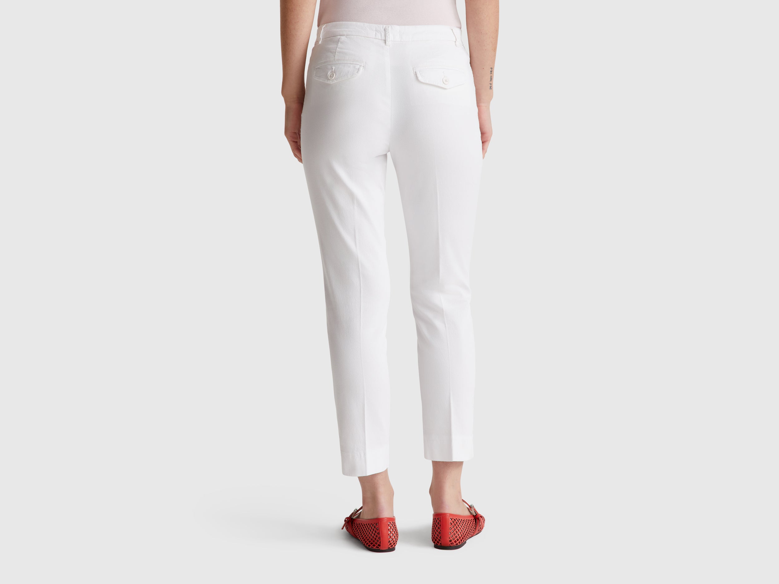 Chinos cropped em algodão stretch - ucb_image_B