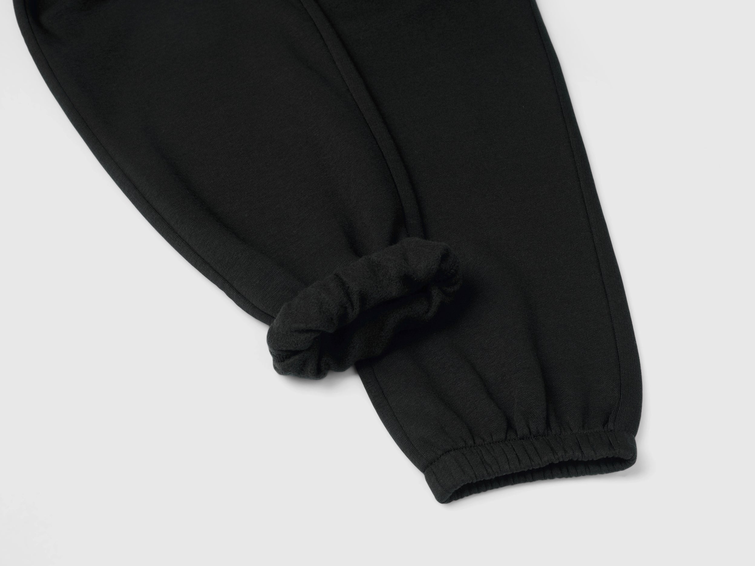 Joggers em felpo com cordão de ajuste - ucb_image_DS1