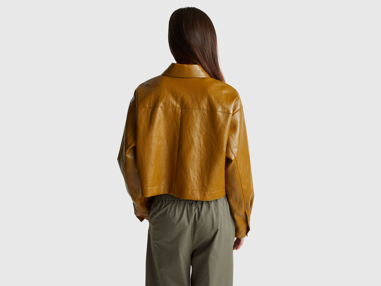 Casaco em tecido efeito pele - ucb_image_B