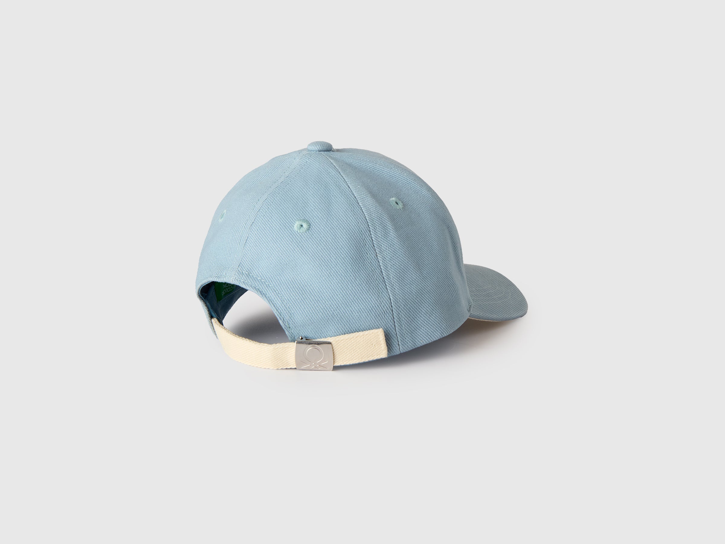 Light blue baseball cap with logo embroidery - ucb_image_BS