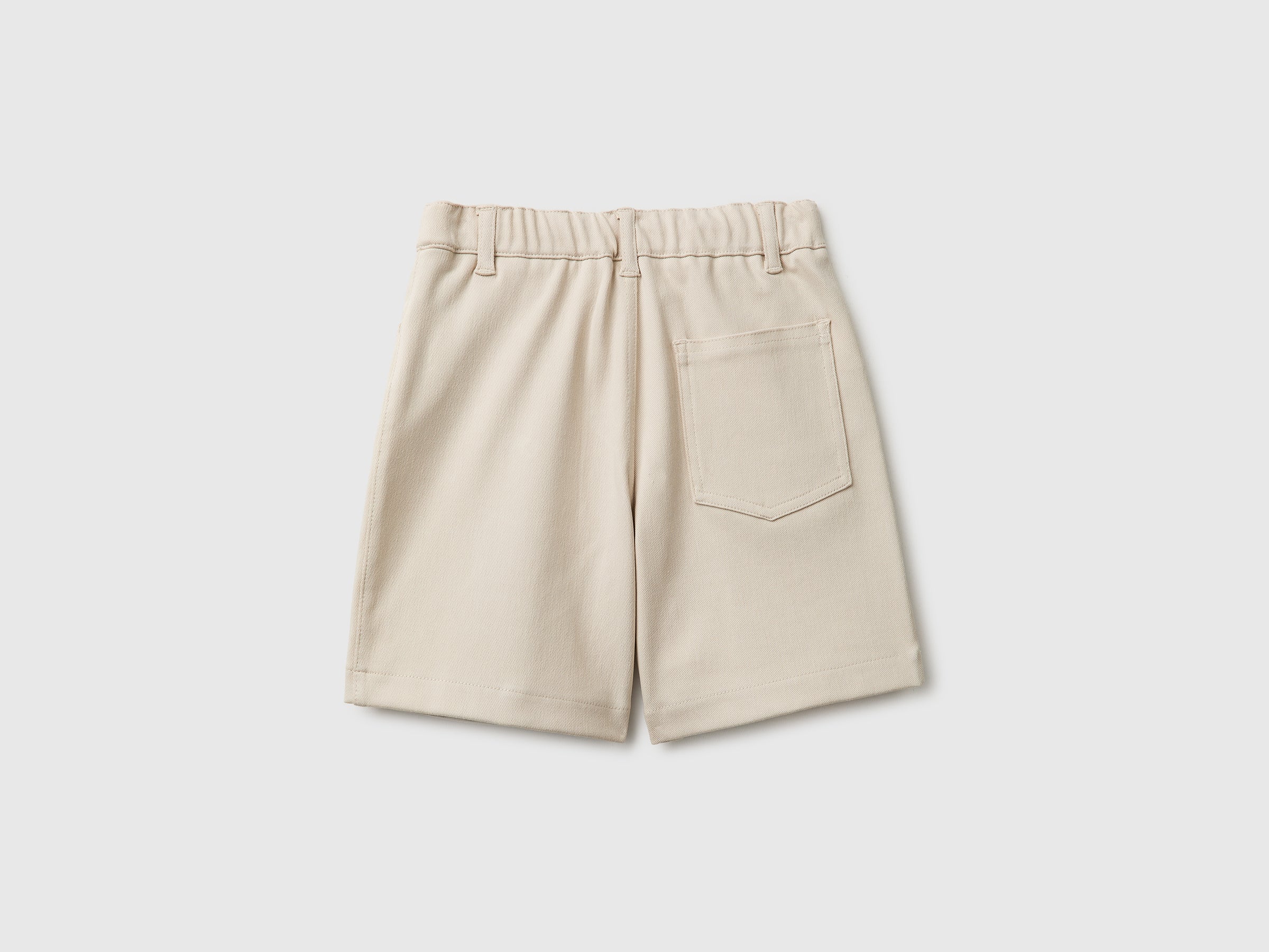 Bermudas em twill stretch - ucb_image_BS