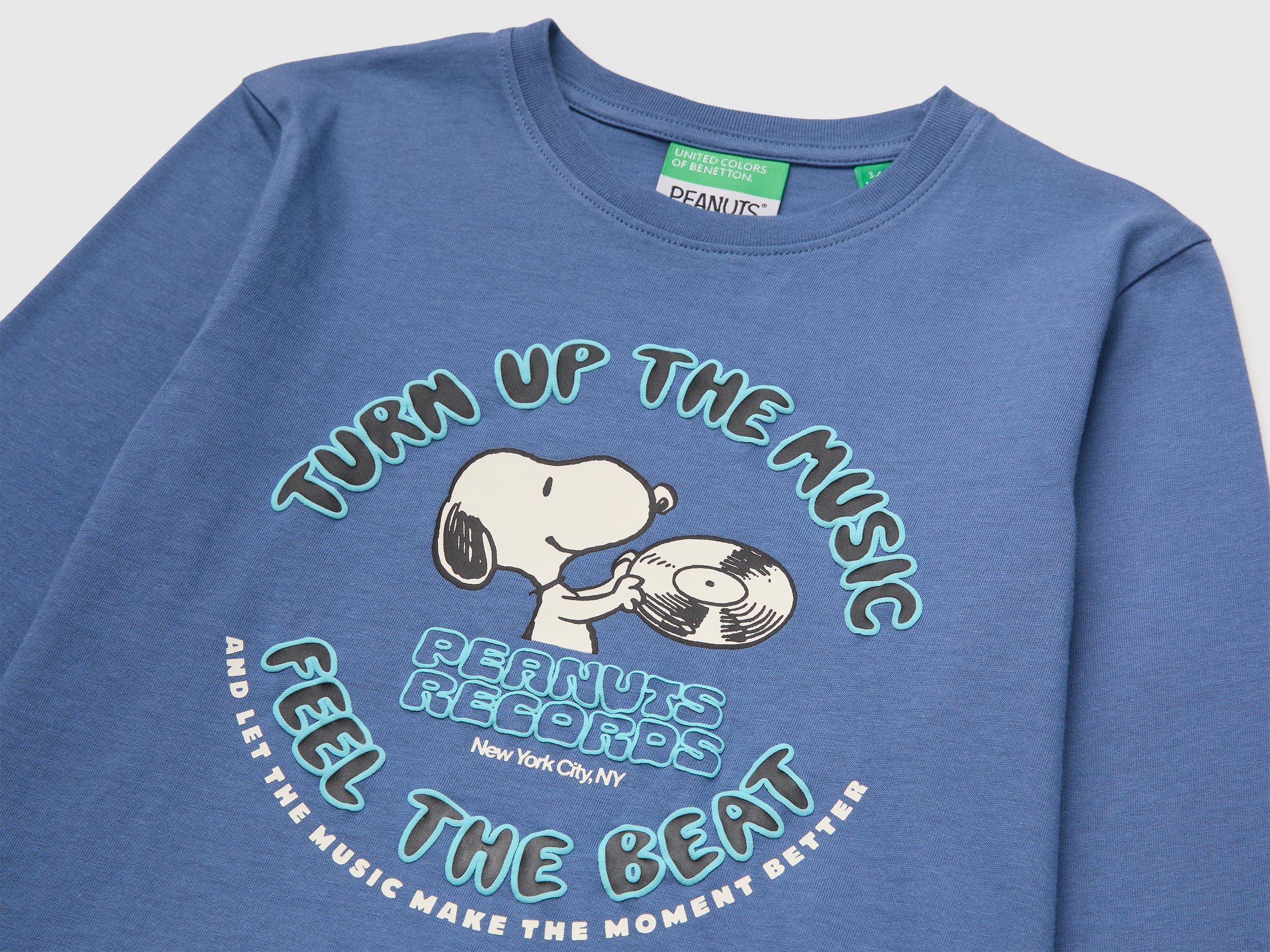 T-shirt com estampa efeito de relevo ©Peanuts - ucb_image_DS1