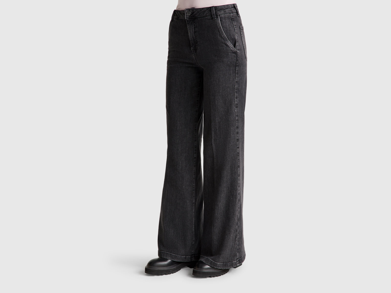 Jeans wide fit - ucb_image_F