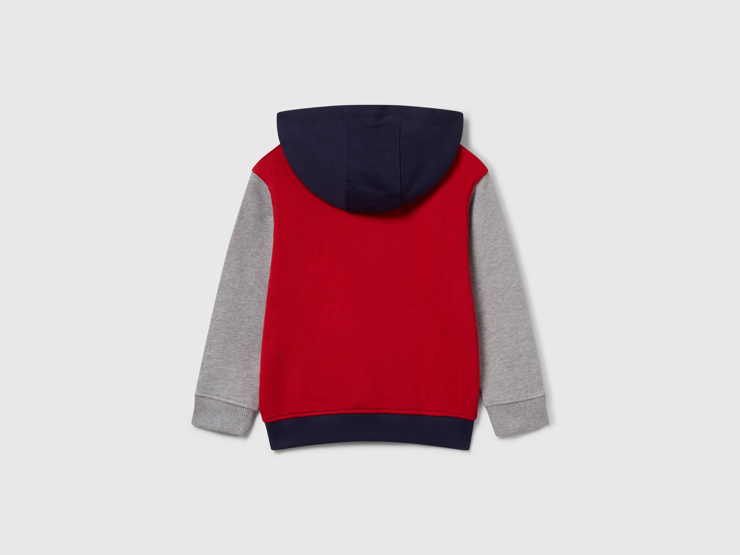 Sweat com bolso e capuz - ucb_image_BS