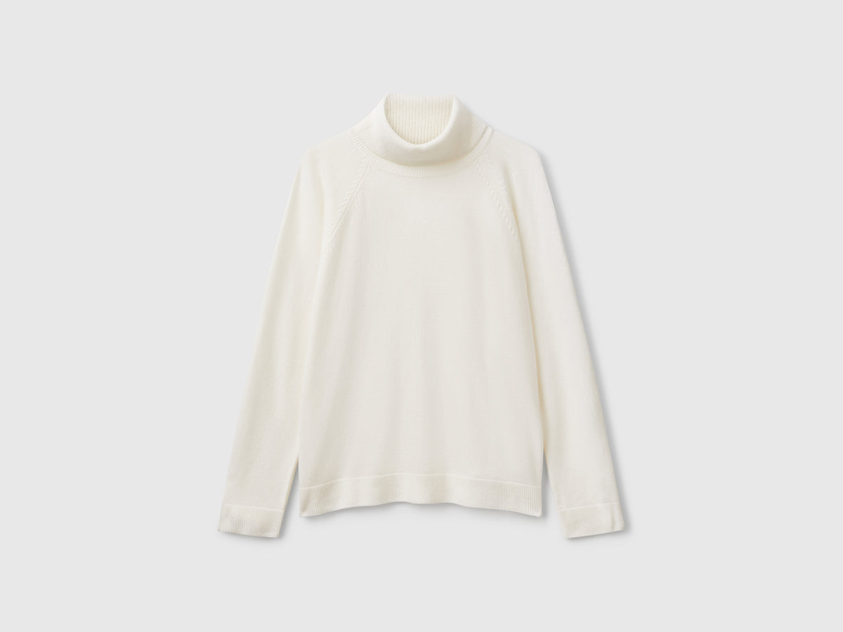 Camisola de gola alta nata em mistura de lã e caxemira. - ucb_image_FS