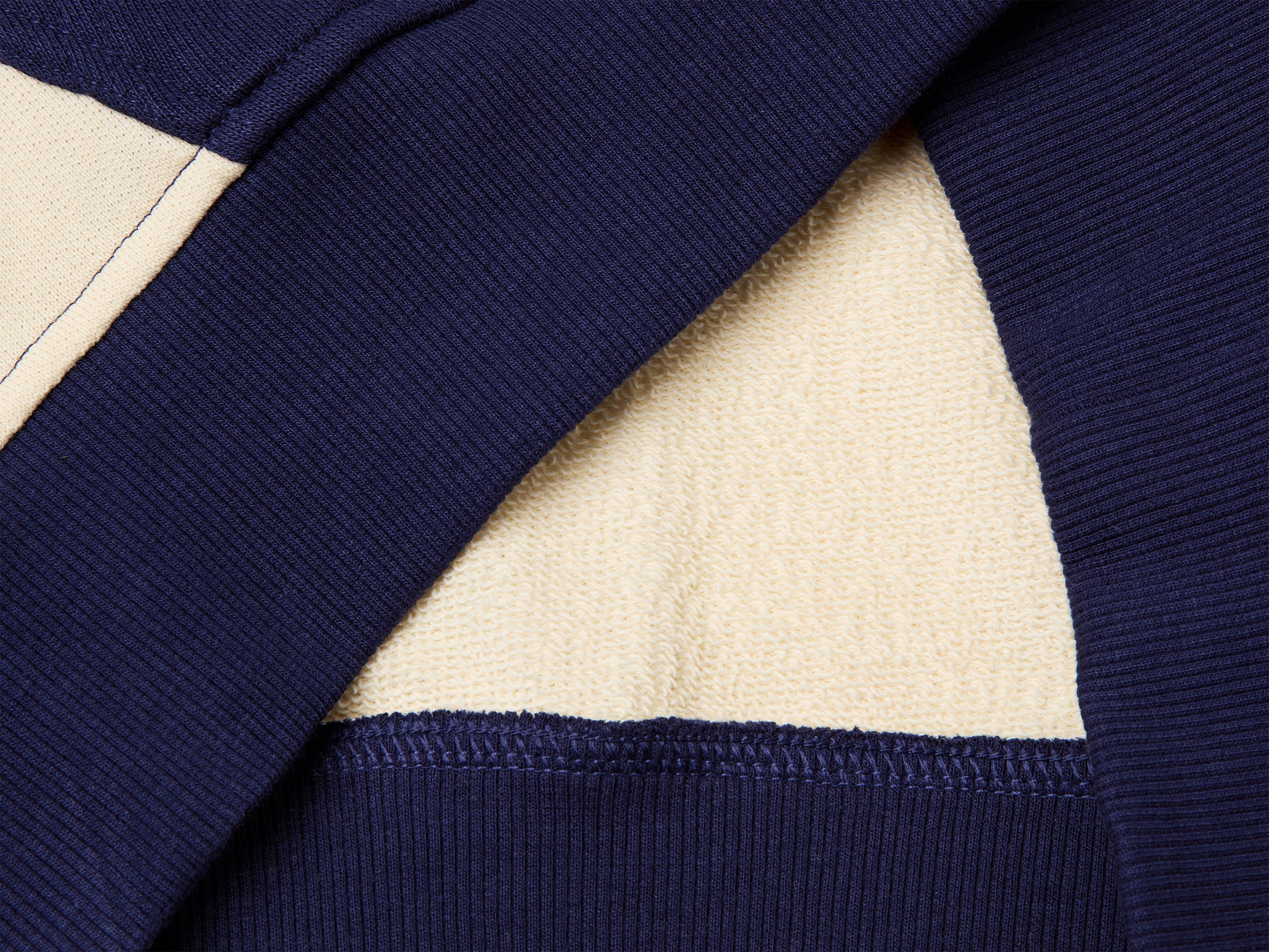 Sweatshirt with logo - ucb_image_DS1