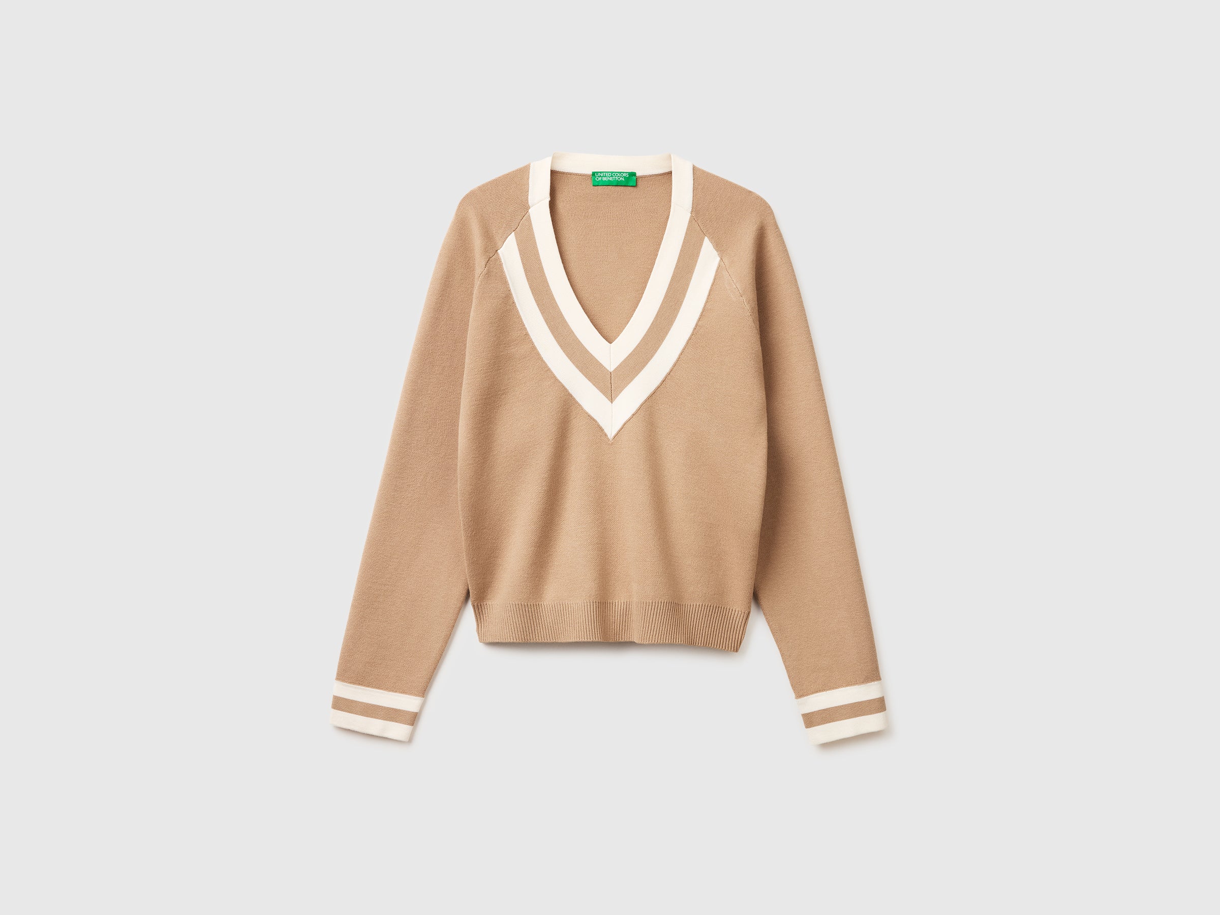 Boxy fit V-neck sweater - ucb_image_FS