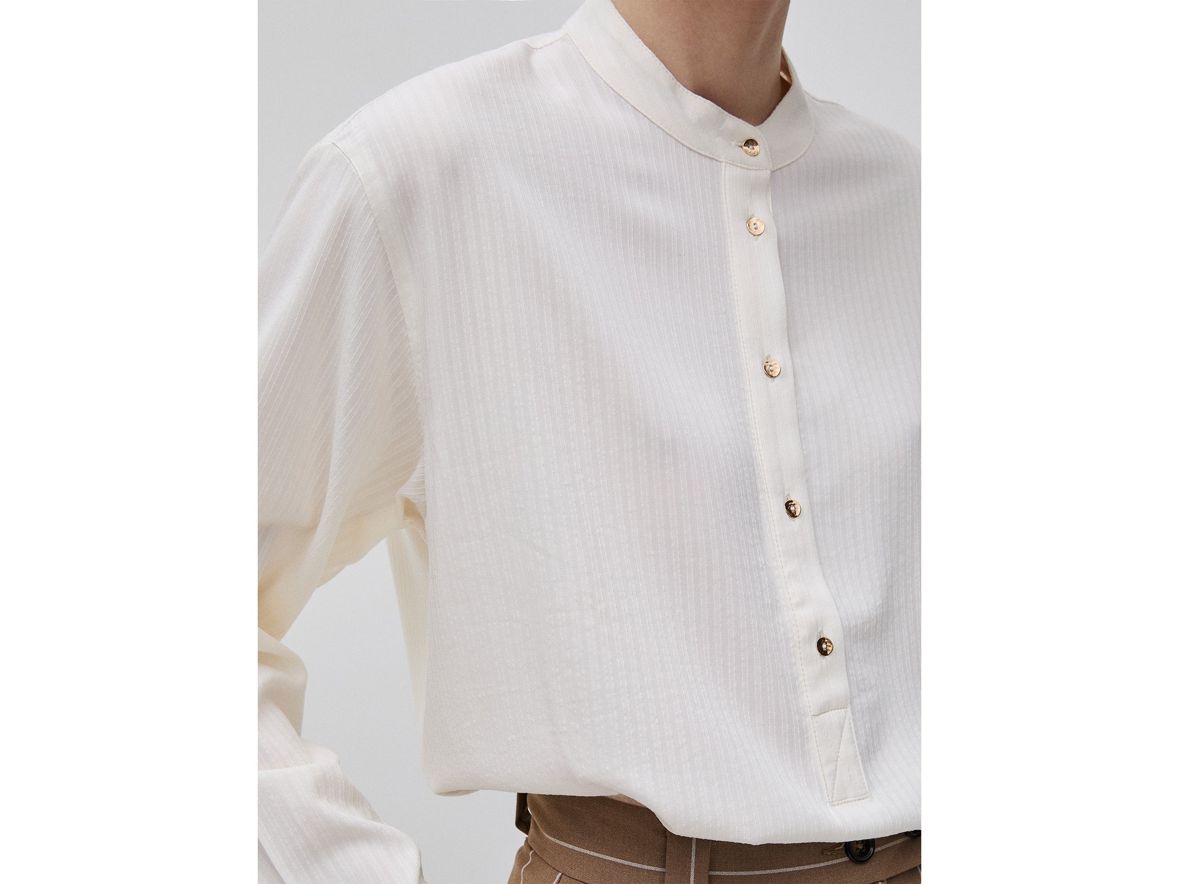 Blusa às riscas com gola coreana - ucb_image_FY