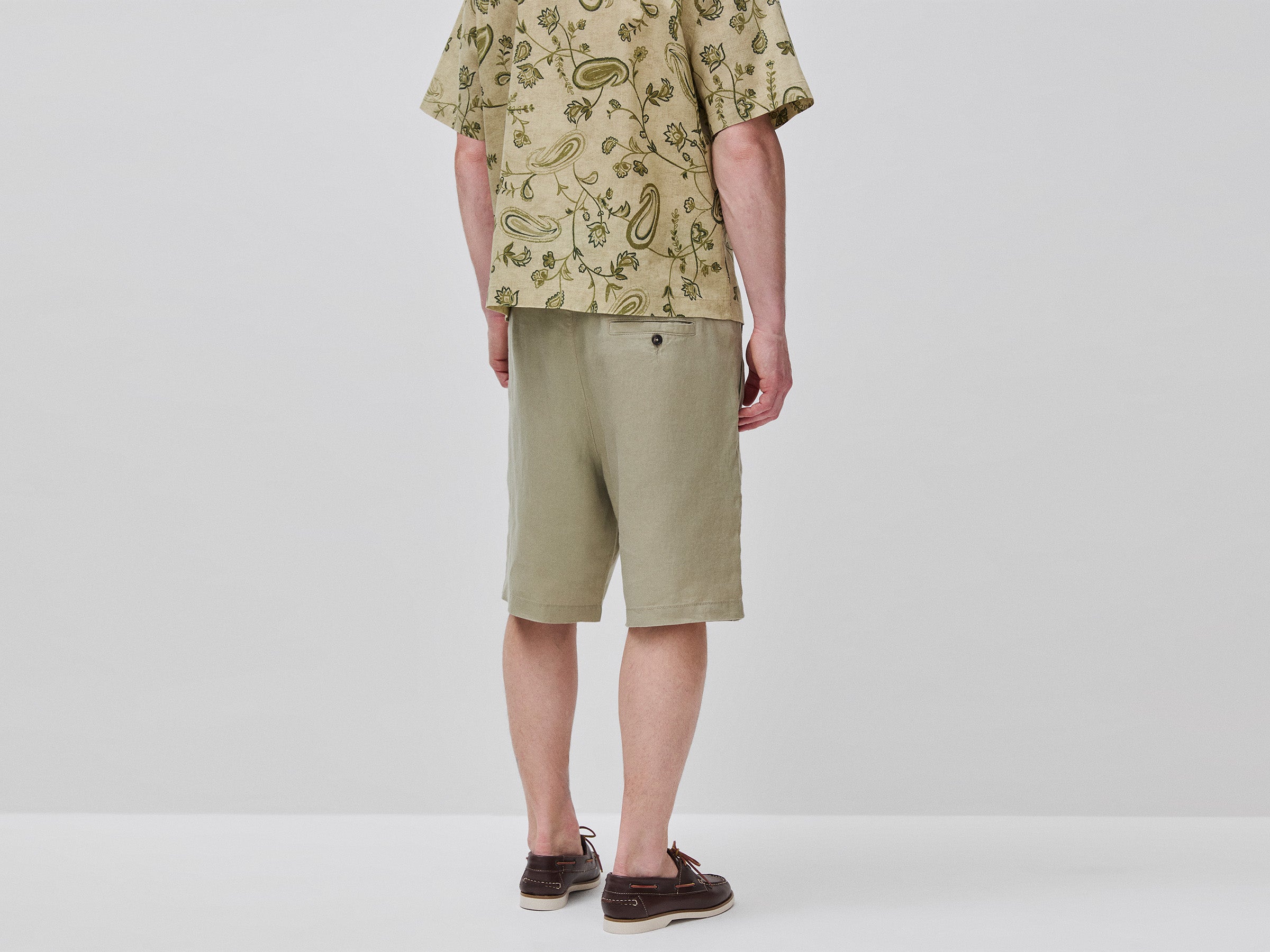 Pure linen Bermuda shorts - ucb_image_B