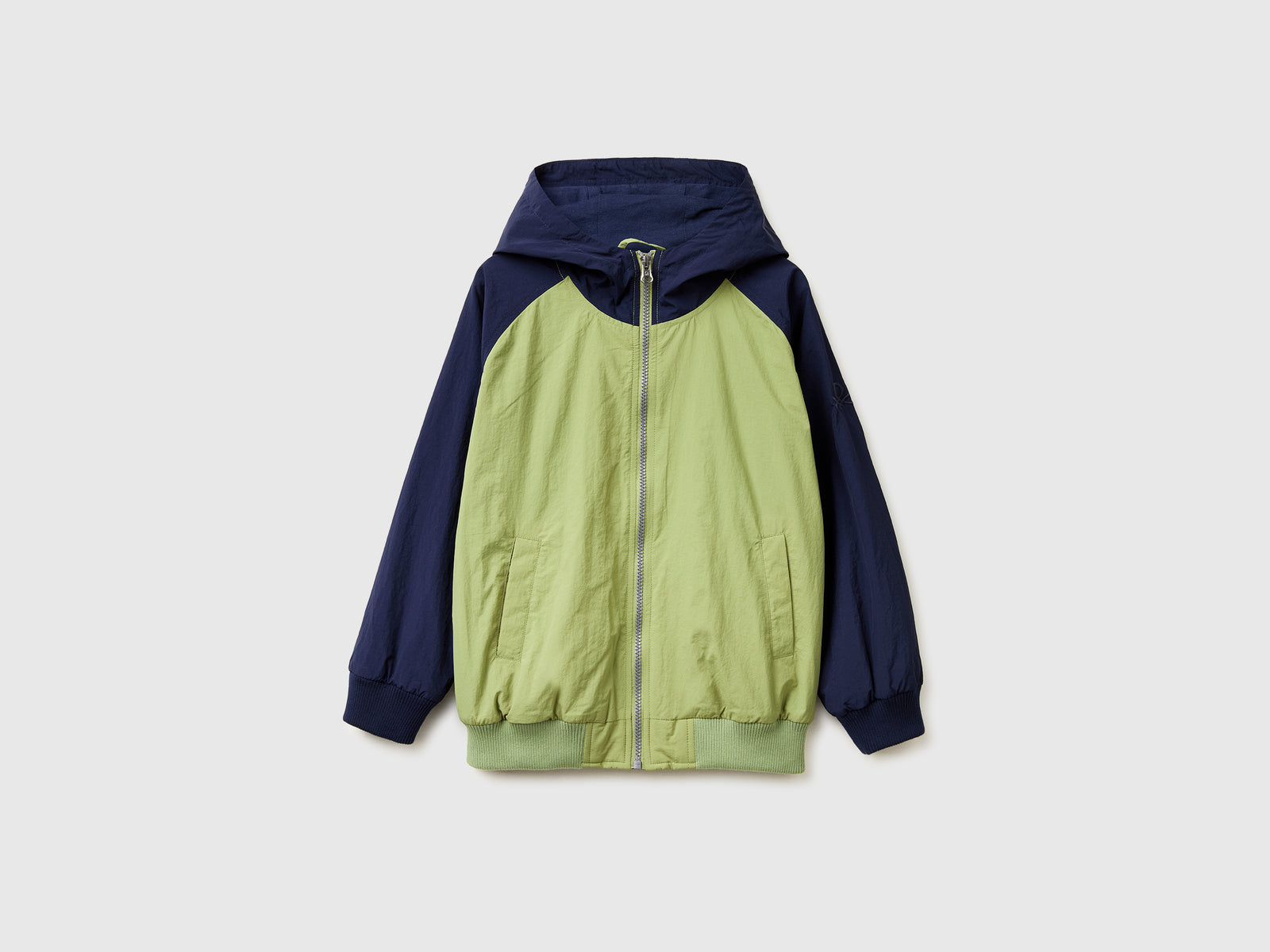 Nylon jacket - ucb_image_FS