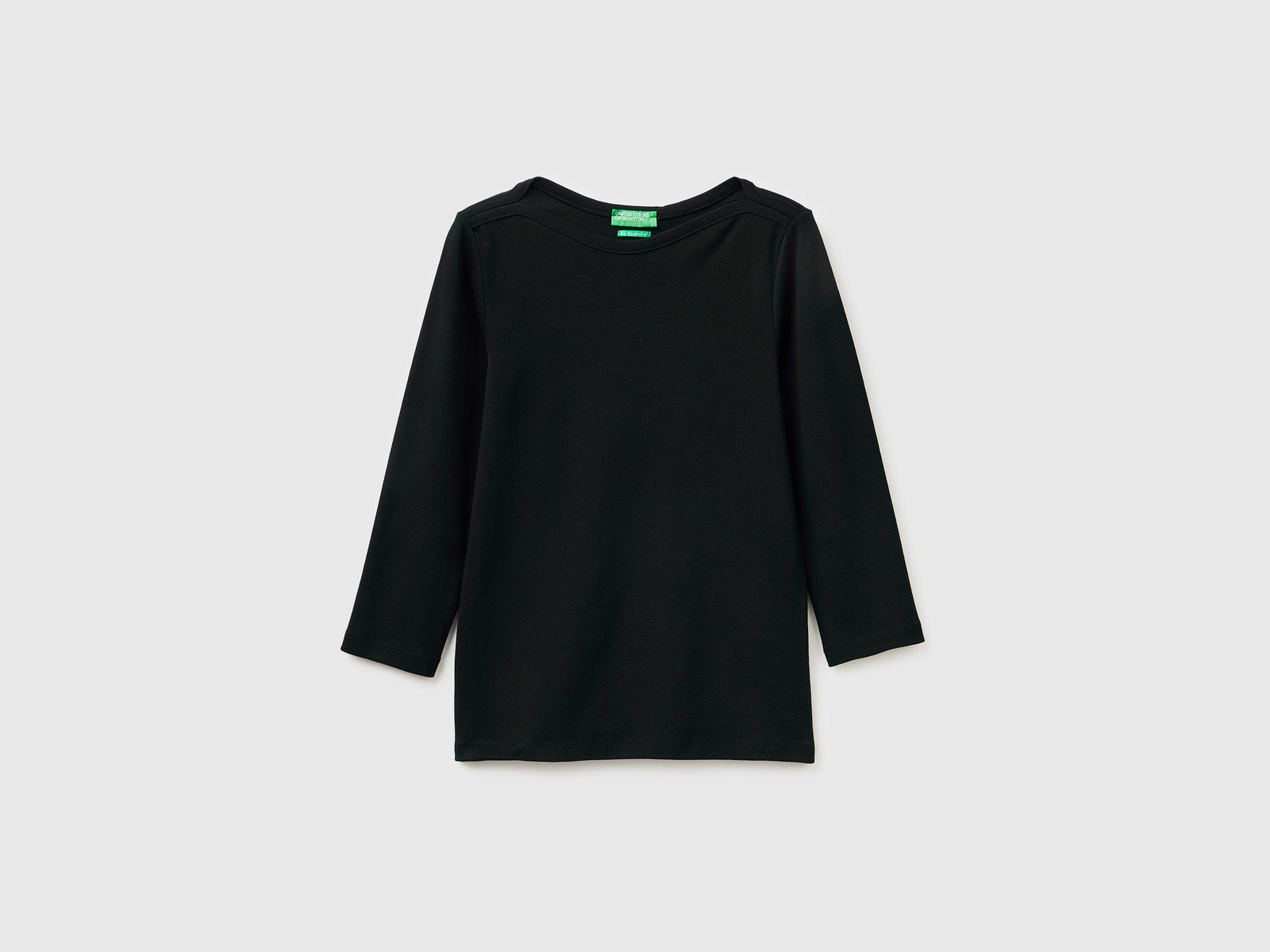 Slim fit t-shirt with boat neck - ucb_image_FS