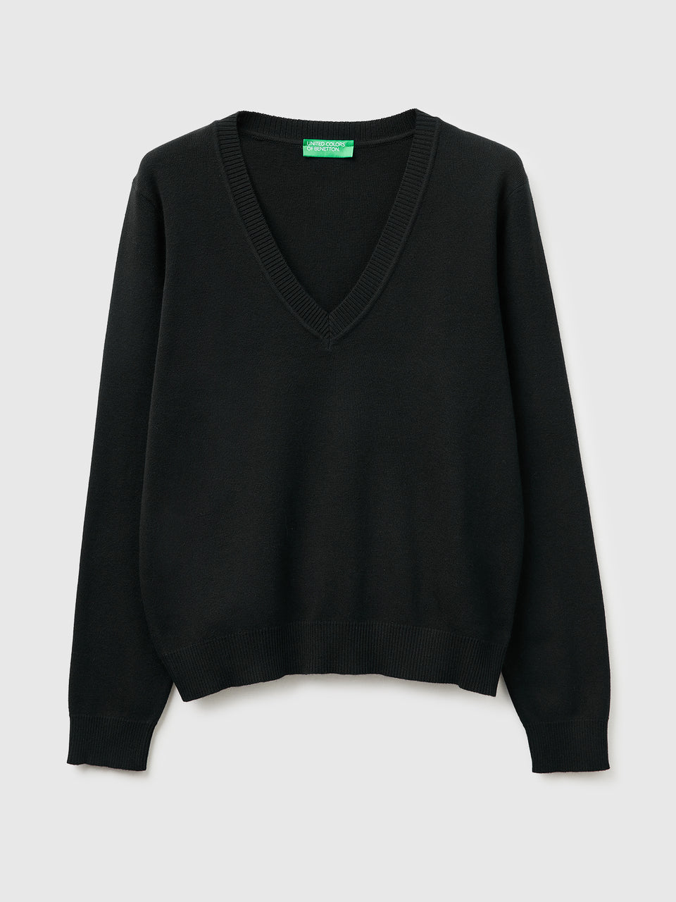 Black V-neck sweater in tricot cotton - ucb_image_FS