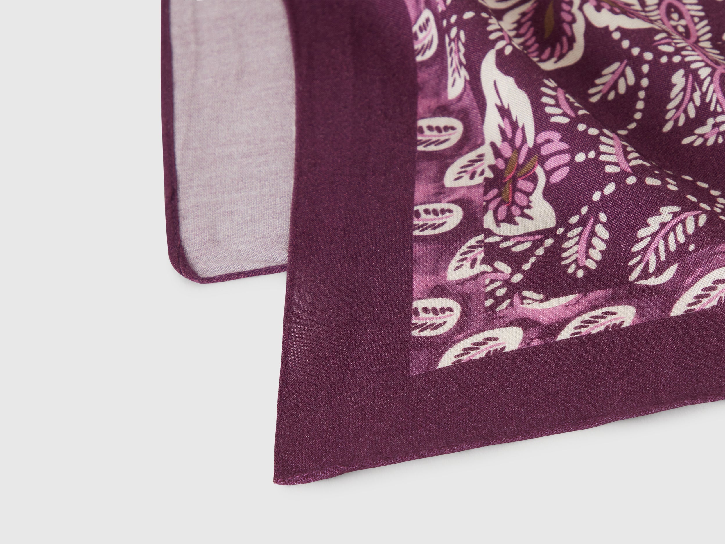 Lenço com estampa bandana - ucb_image_DS1