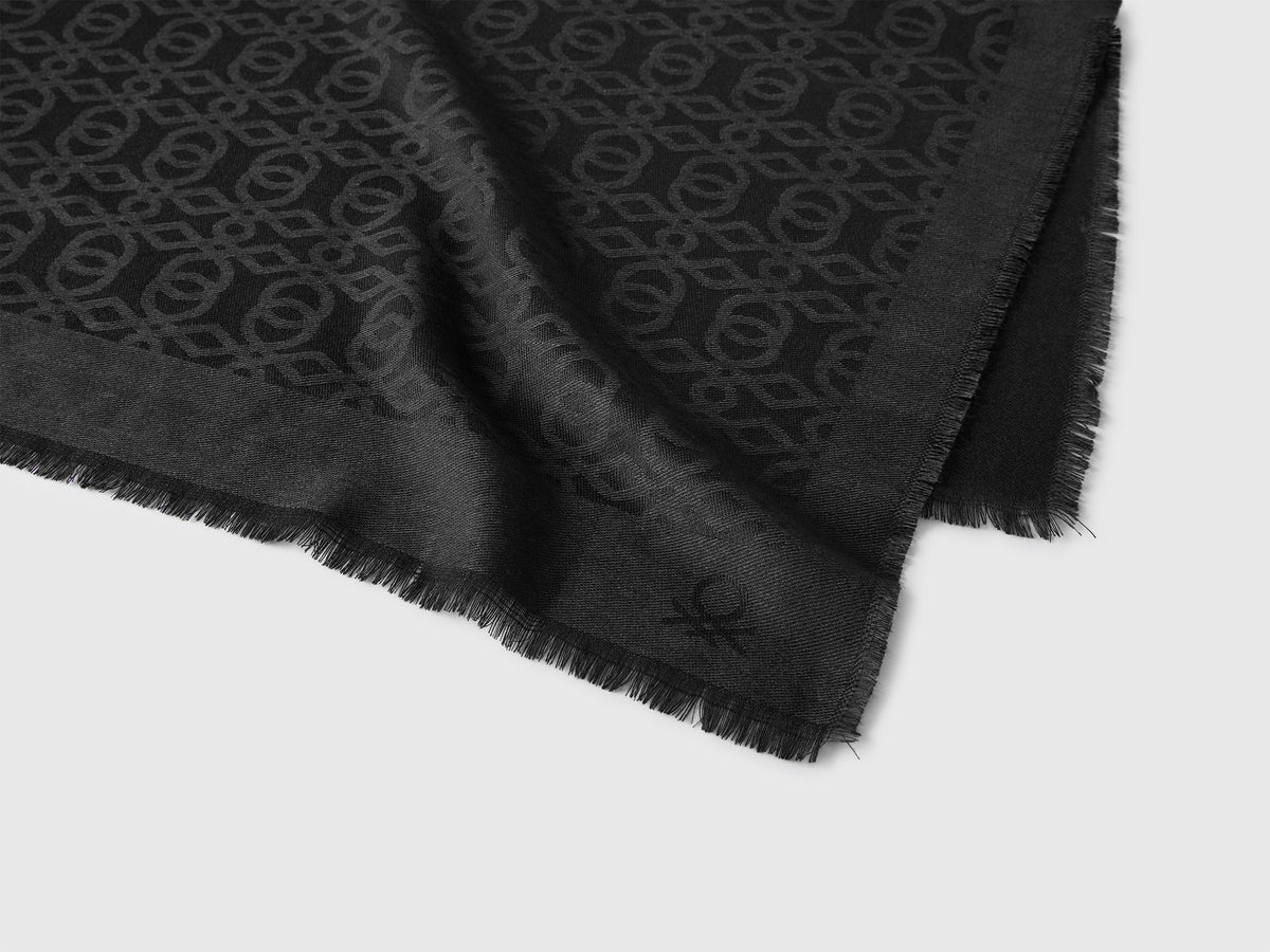 Écharpe jacquard - ucb_image_DS1