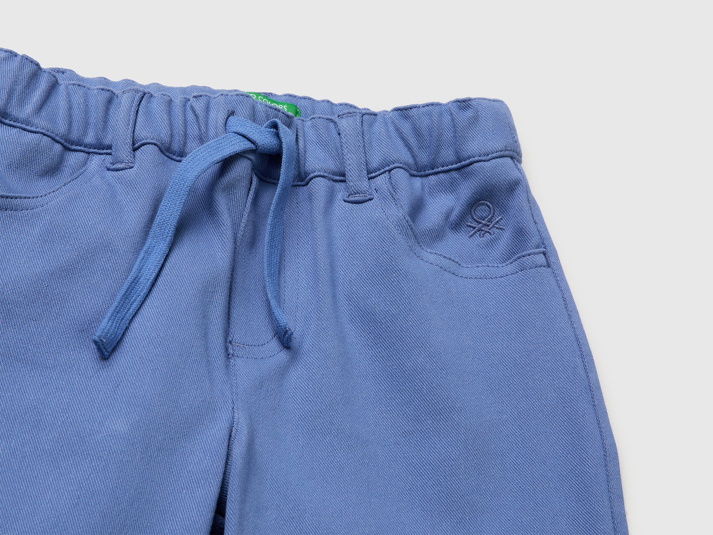 Bermudas em twill stretch - ucb_image_DS1