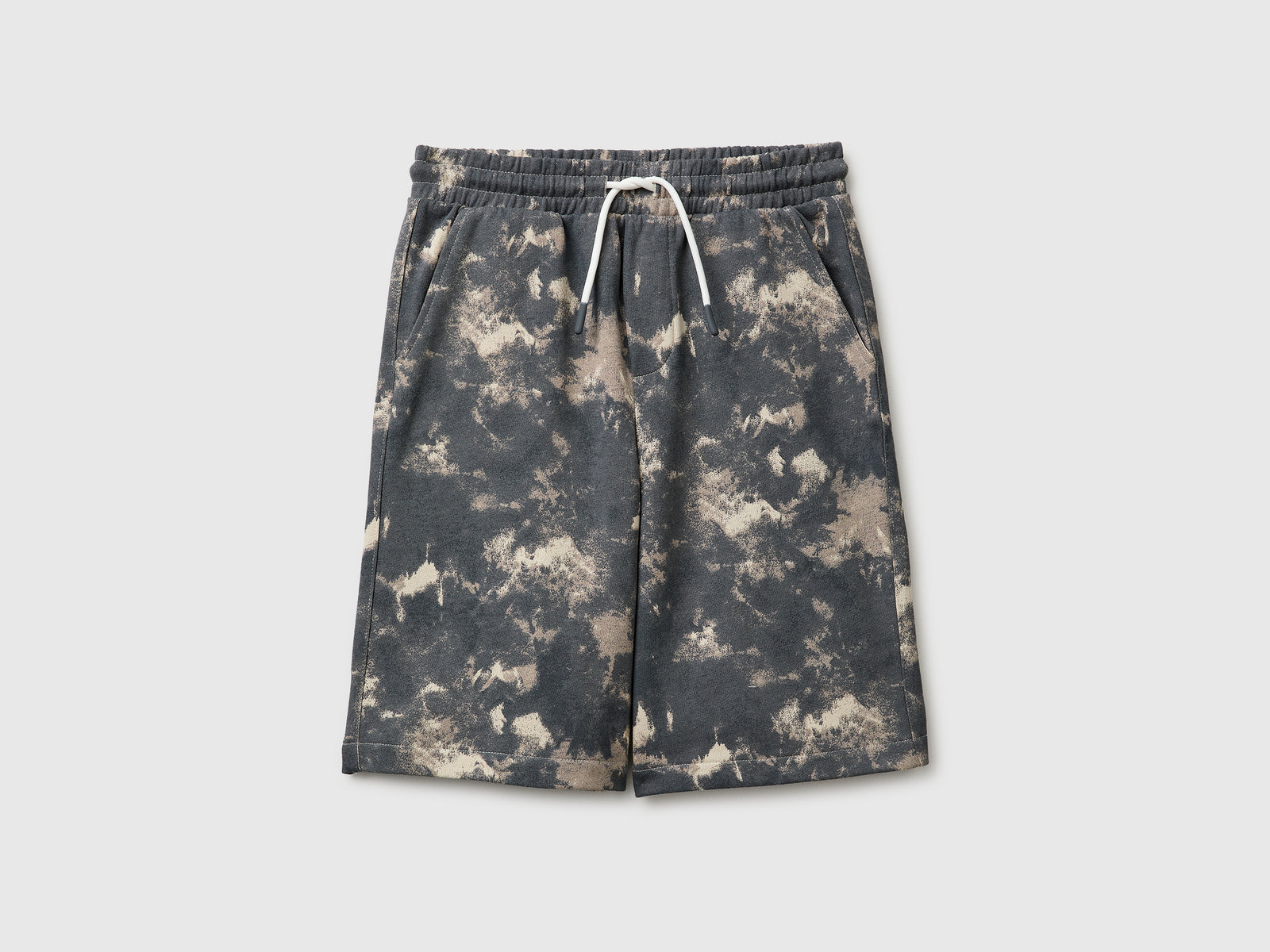 Over-fit Bermuda shorts in printed fleece - ucb_image_FS