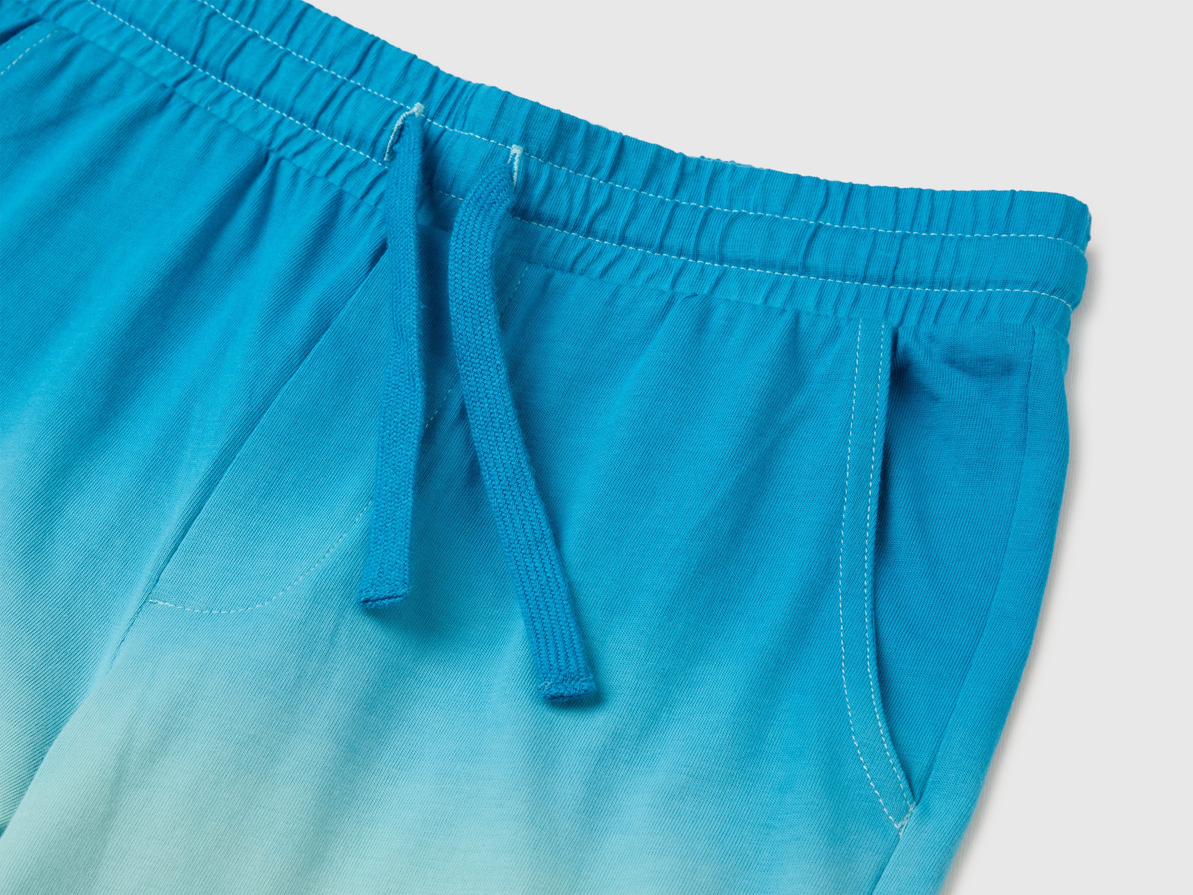 Dip-dye effect Bermuda shorts - ucb_image_DS1