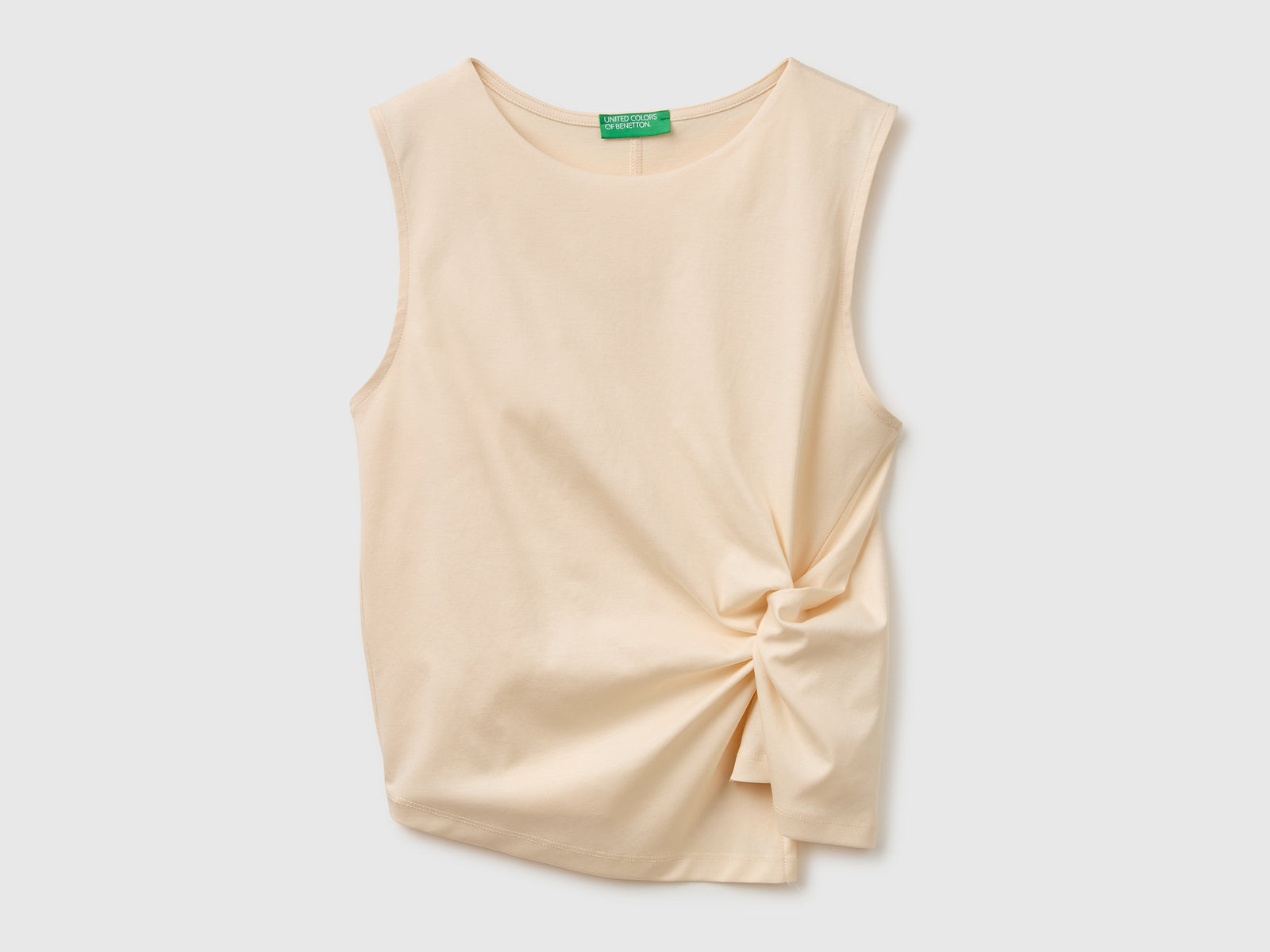Top with knot - ucb_image_FS