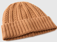 Gorro com trança - ucb_image_DS1
