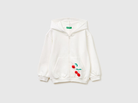 Sweatshirt with cherry patch - ucb_image_FS