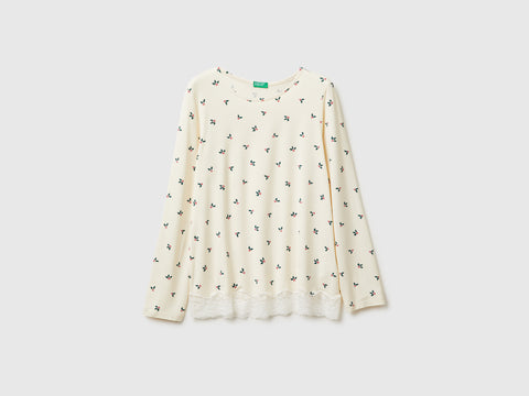 T-shirt de Natal com estampa de azevinhos e renda - ucb_image_FS
