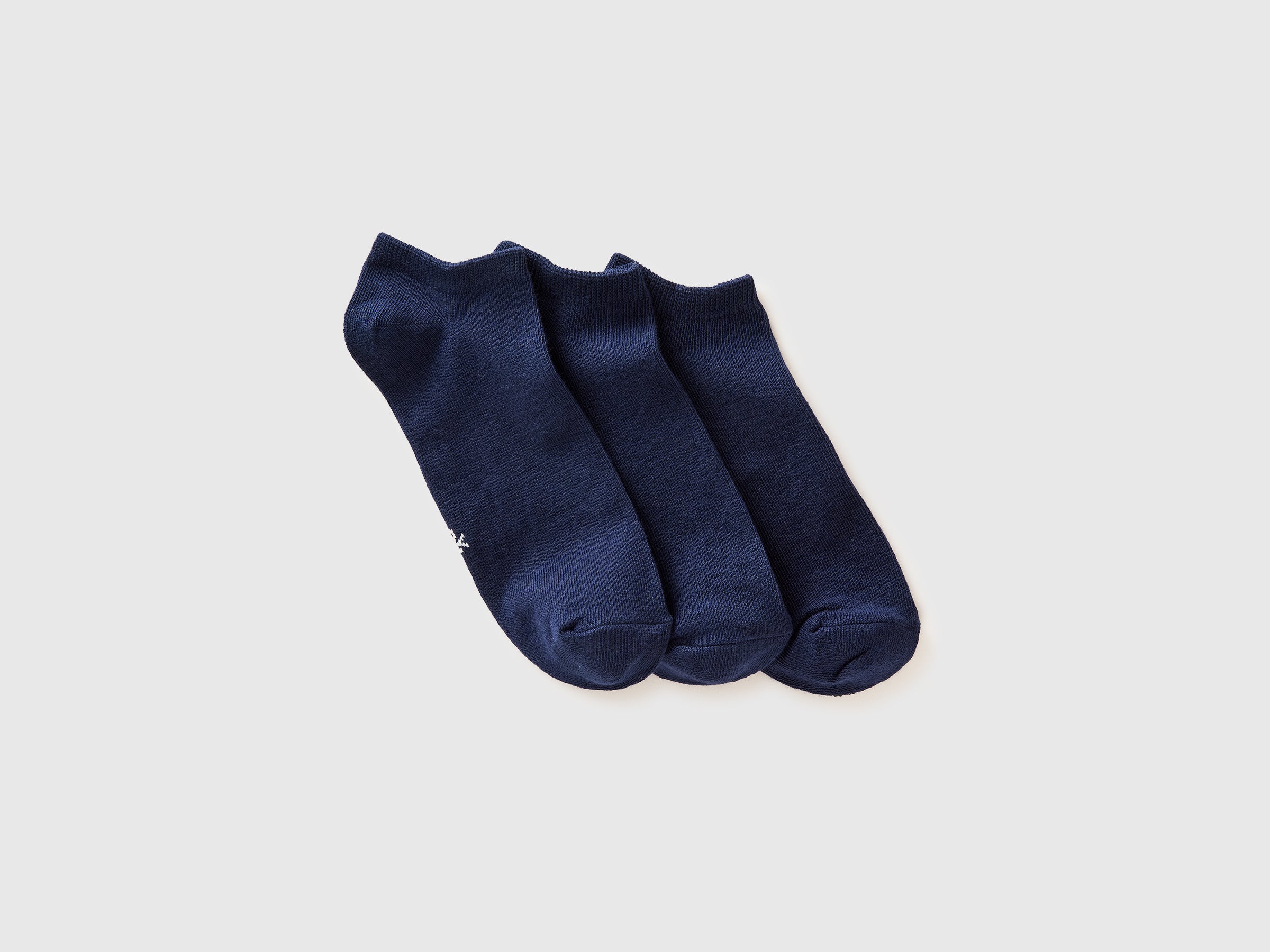 Três pares de meias curtas cor sólida - ucb_image_FS