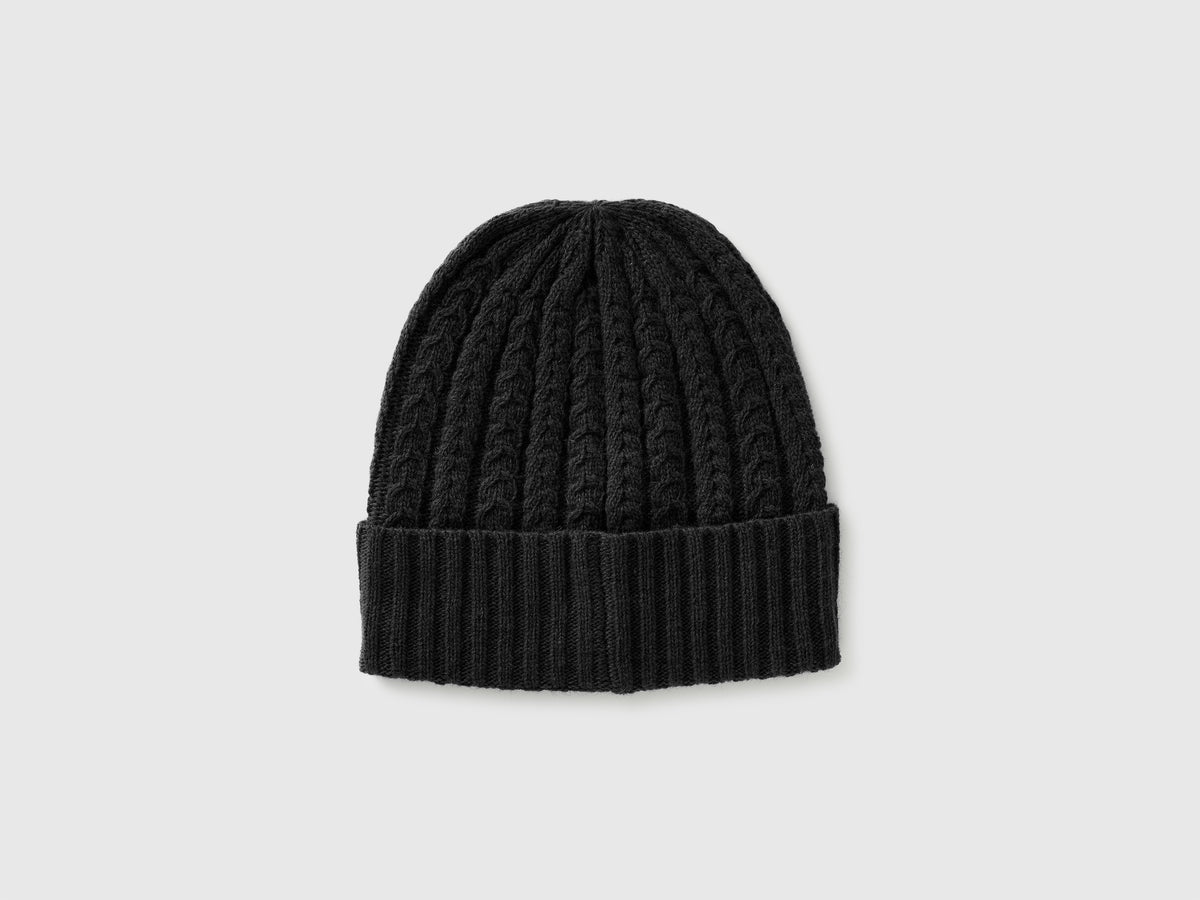 Gorro com trança - ucb_image_BS