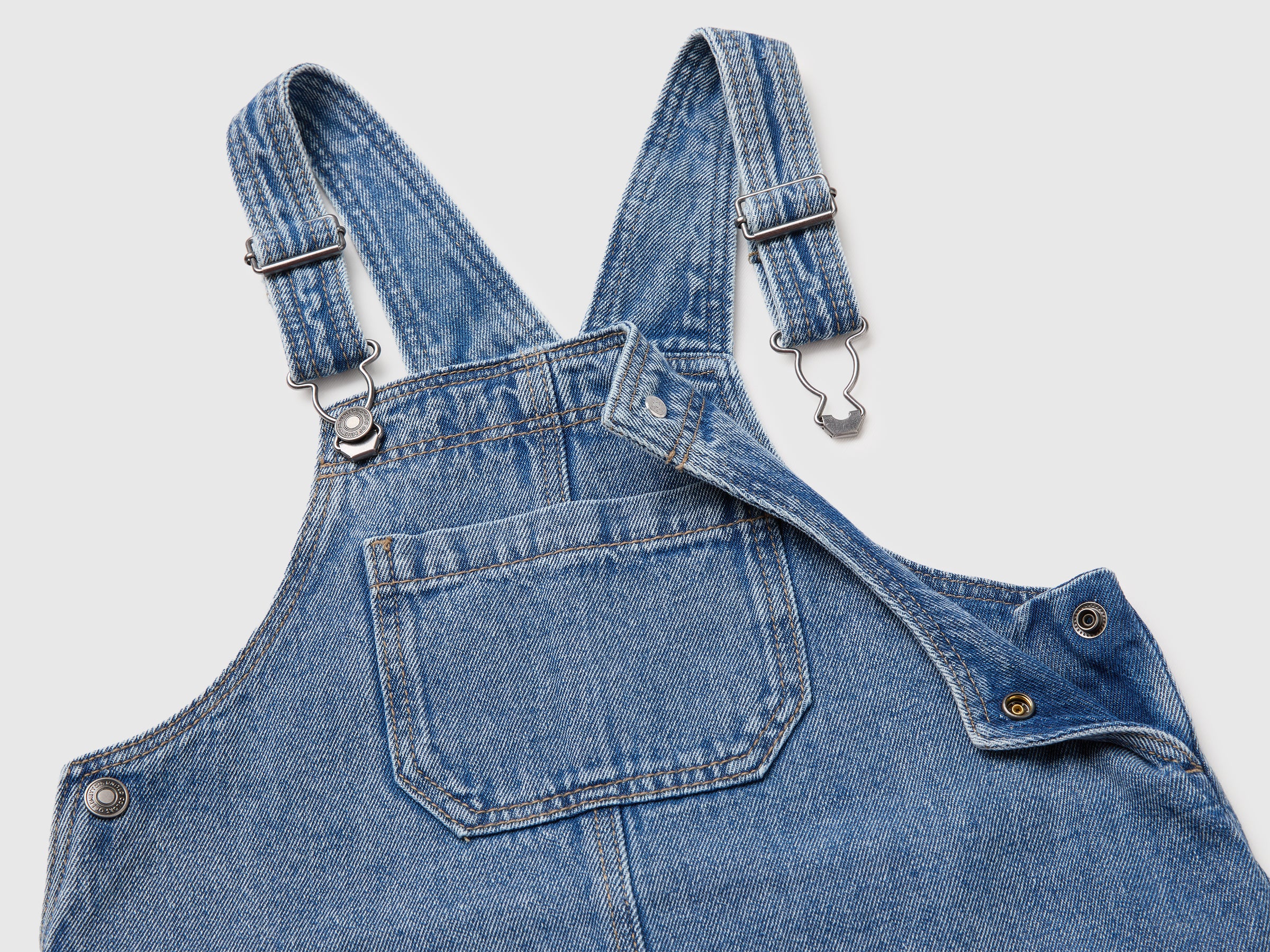 Saia jardineira de jeans - ucb_image_DS1