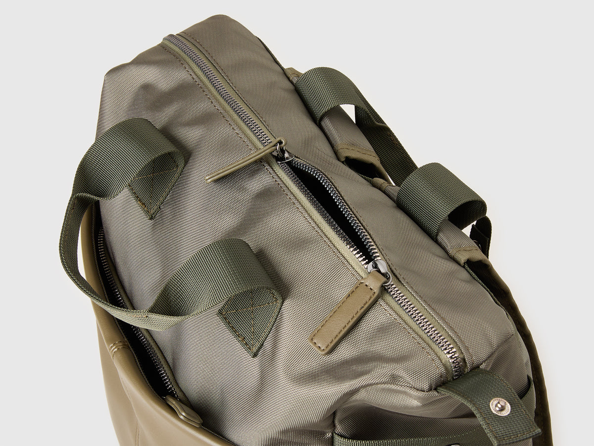 Bolsa mochila com bolsos grandes - ucb_image_DS1