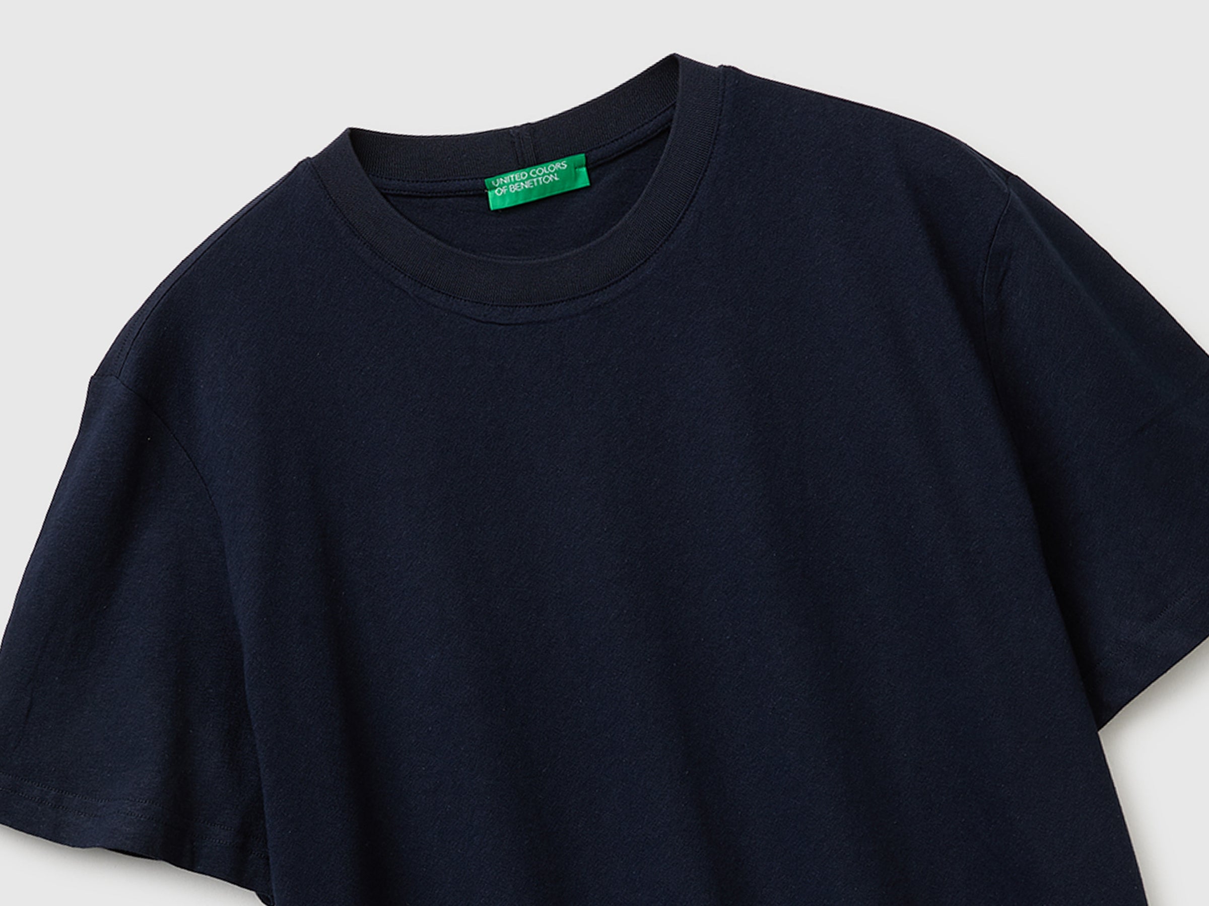 T-shirt de gola redonda em mistura de linho - ucb_image_FY