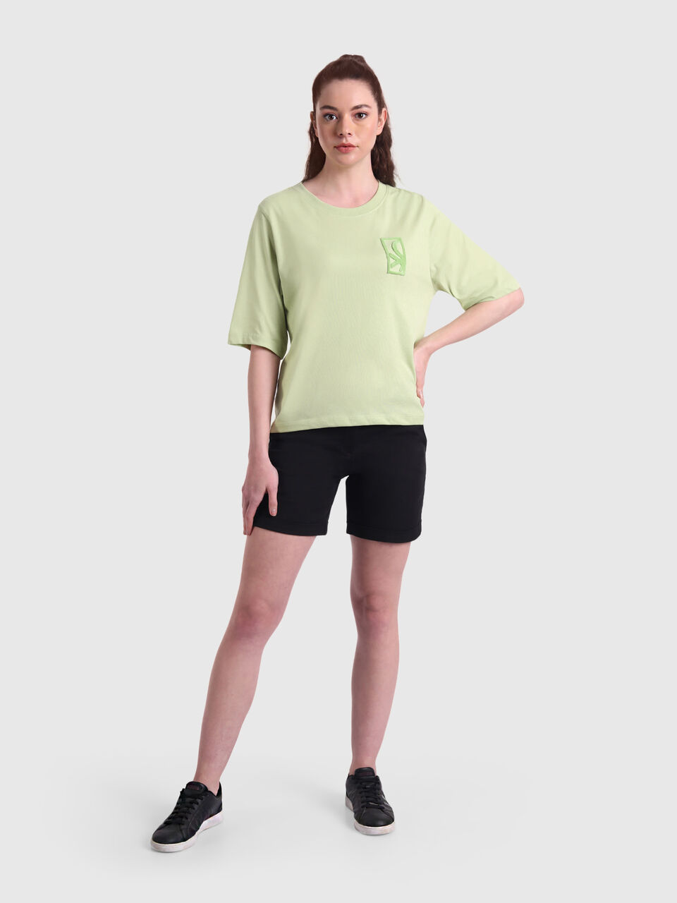 Short sleeved shirt with flock print image number null