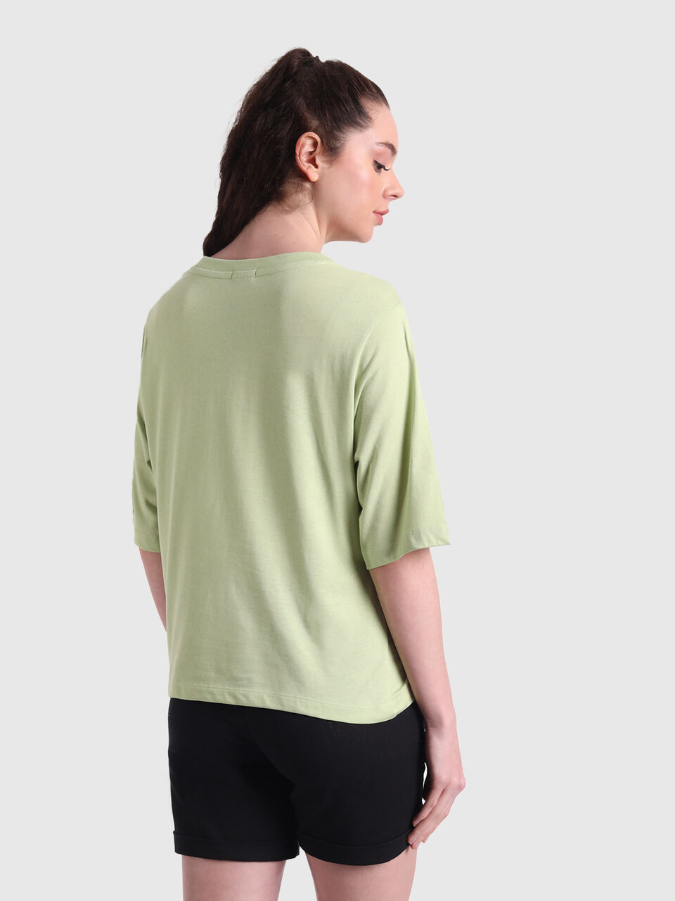 Short sleeved shirt with flock print image number null