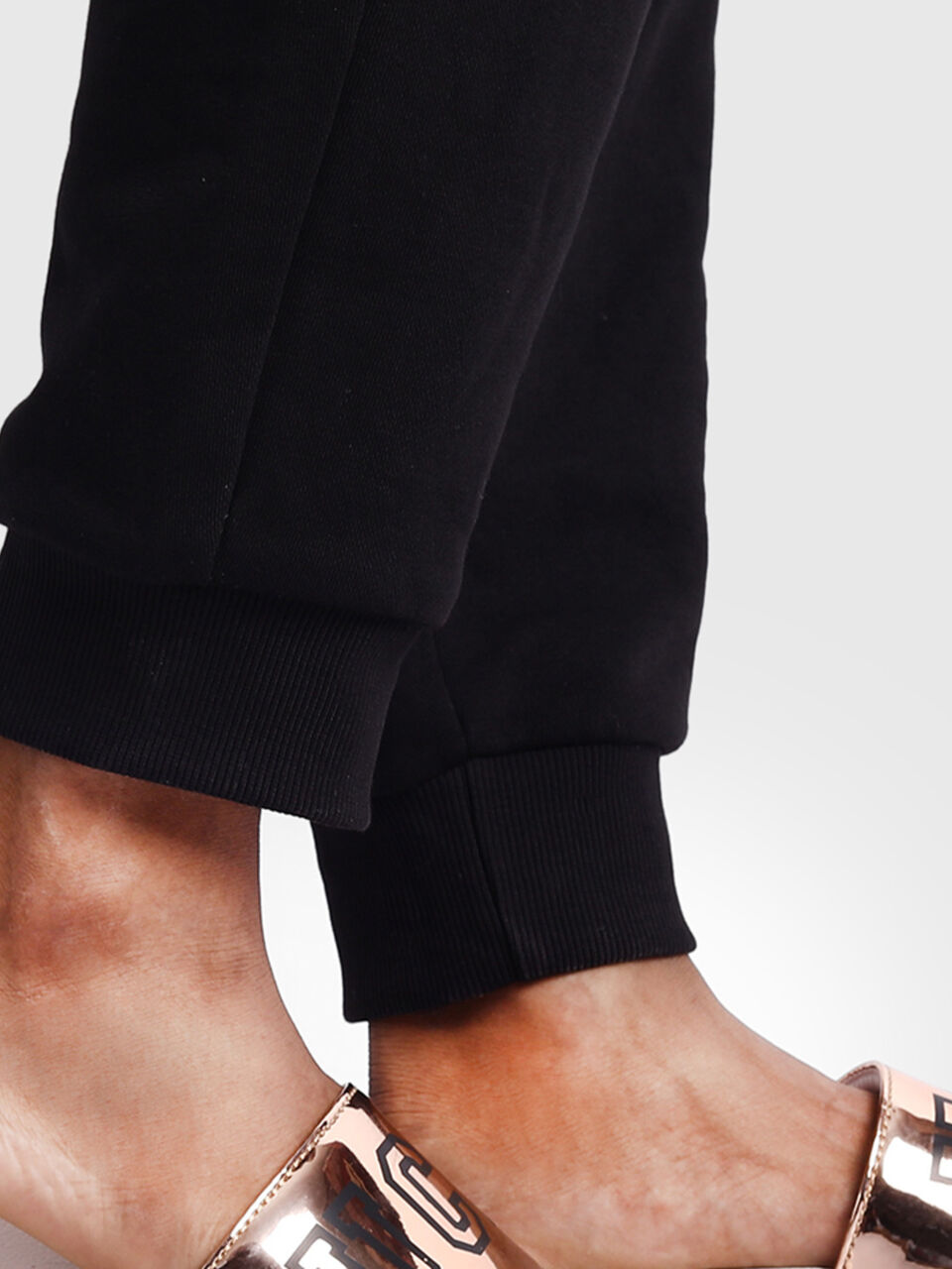 Slippers With Print image number null