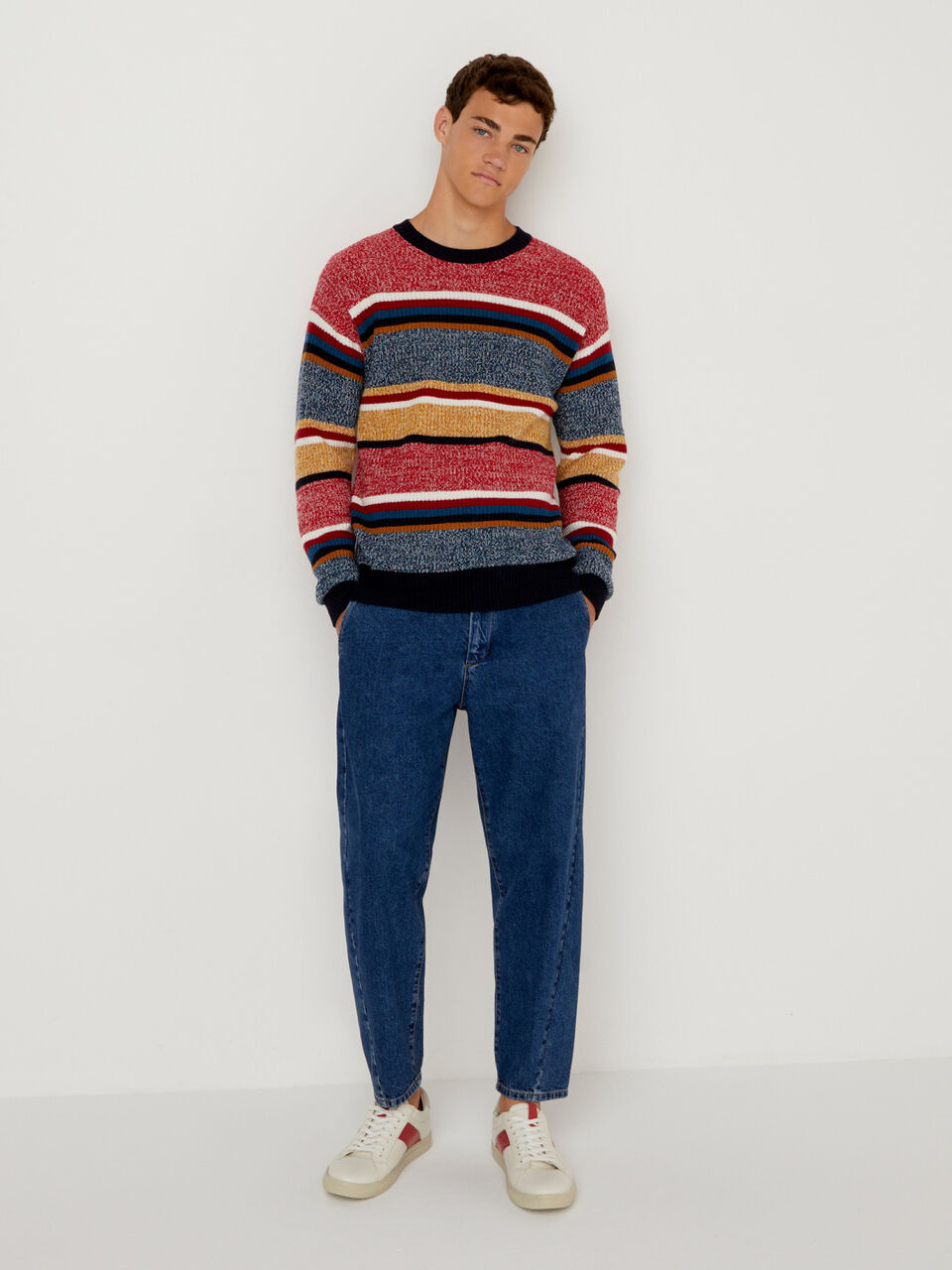 SWEATER image number null