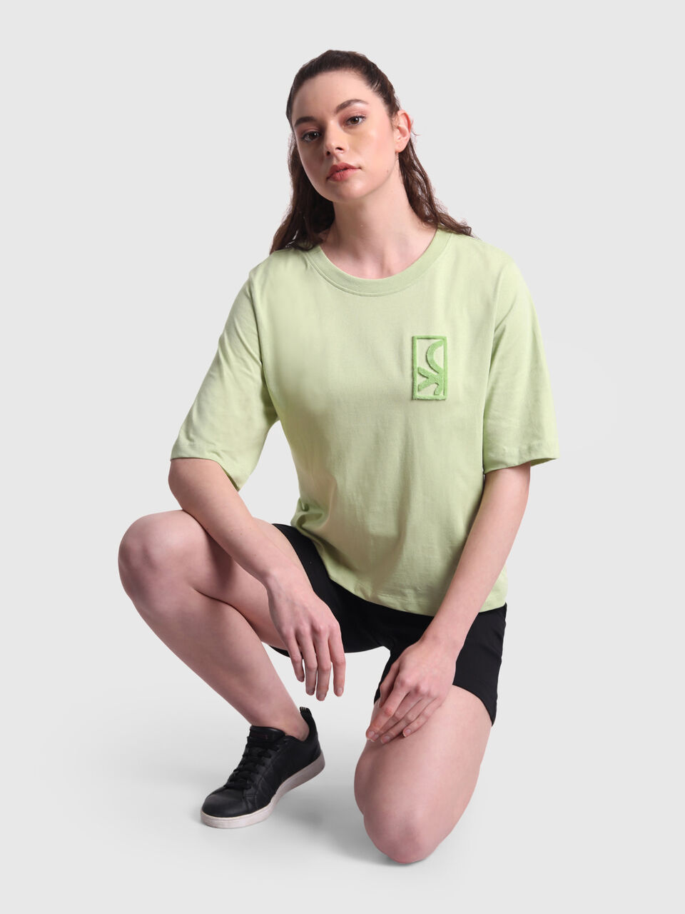 Short sleeved shirt with flock print image number null