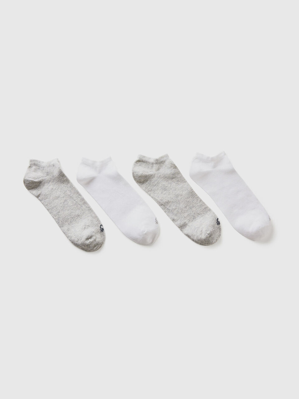 Four pairs of short socks image number 1