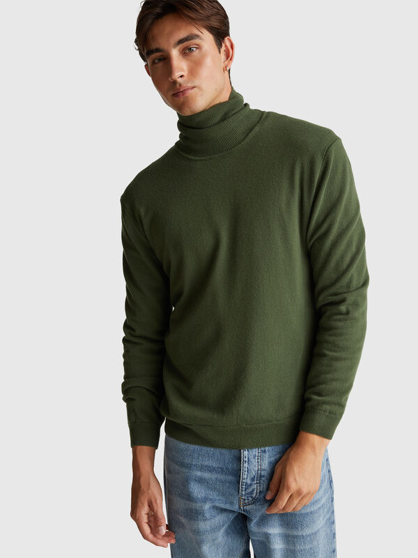 Olive green turtleneck in pure Merino wool Men
