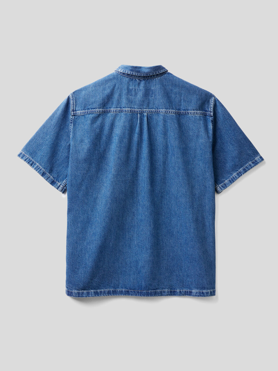 Short sleeve denim shirt image number 2