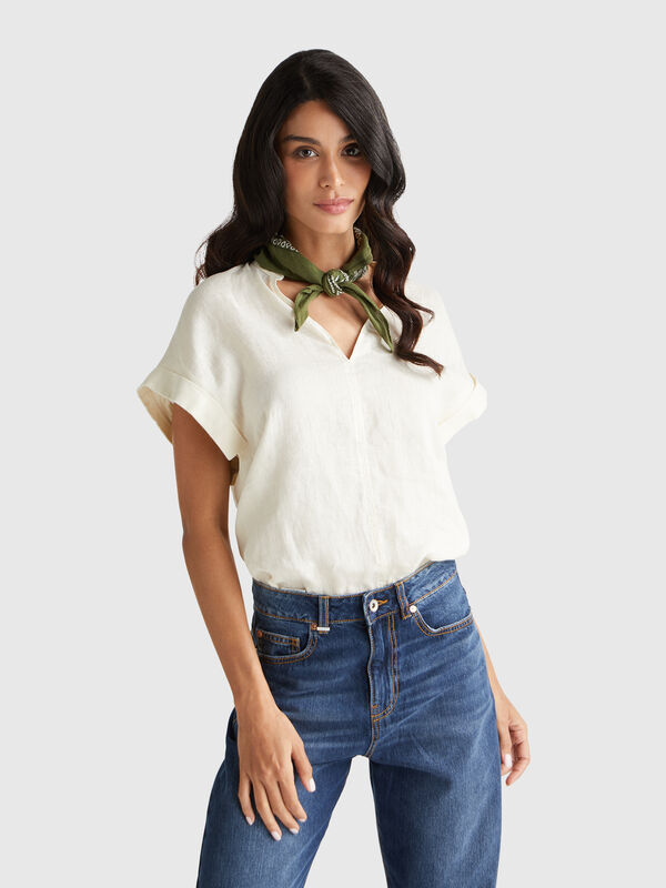 Blouse with V-neck Women