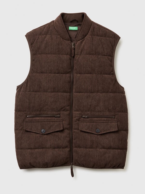 Vest with pockets in corduroy Men