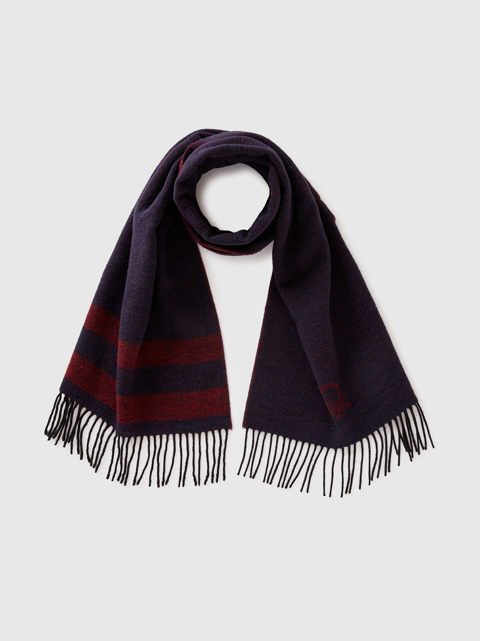 SCARF Men image number null
