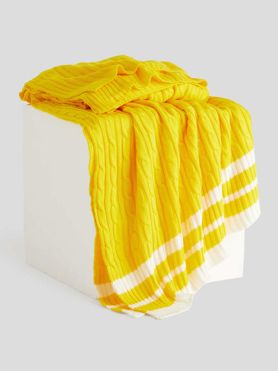 Cable knit cover image number 2