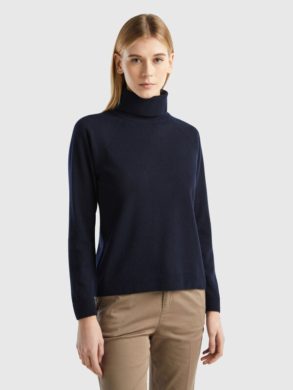 Dark blue turtleneck sweater in cashmere and wool blend Women