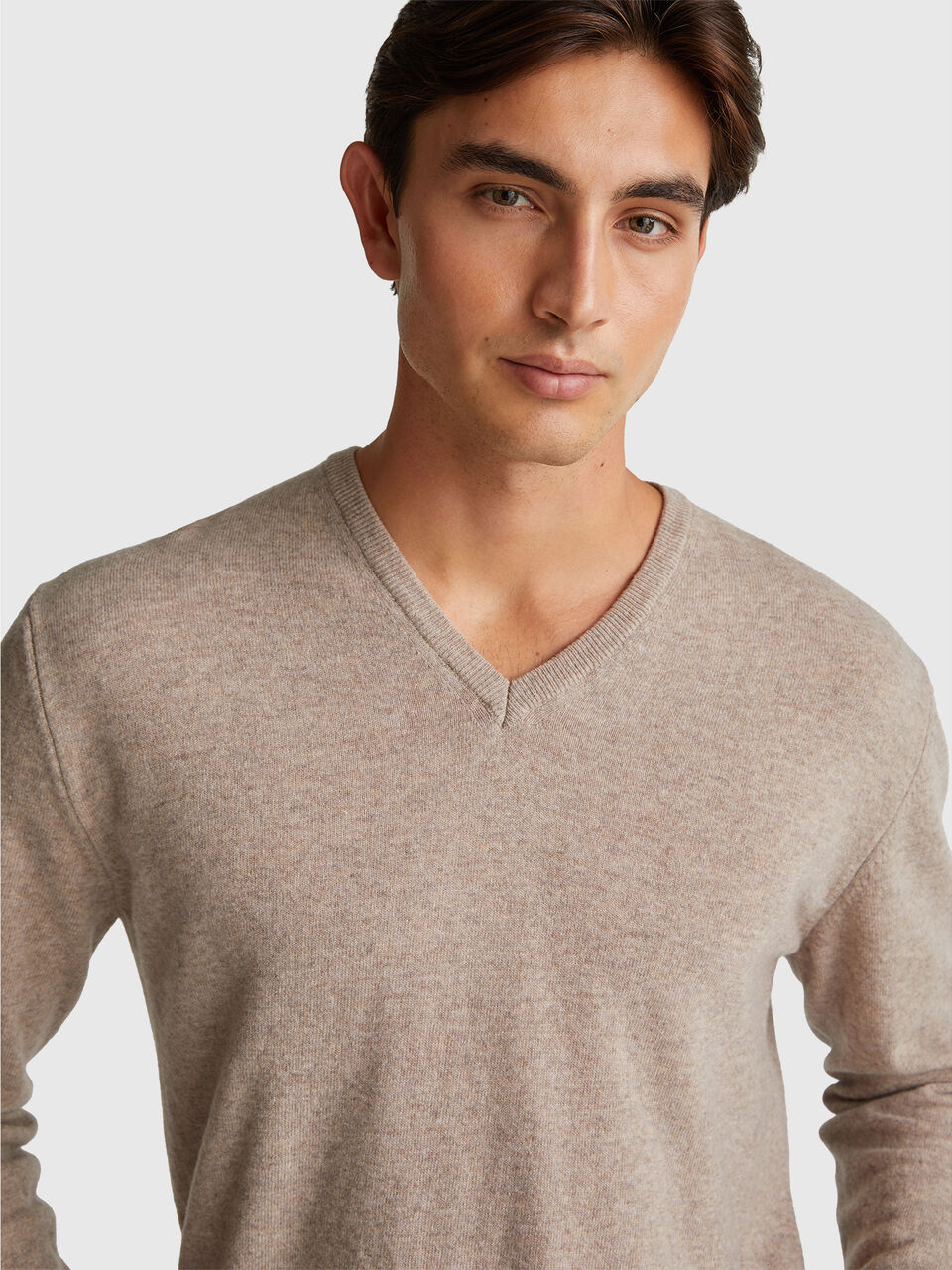 V NECK SWEATER L/S Men image number null
