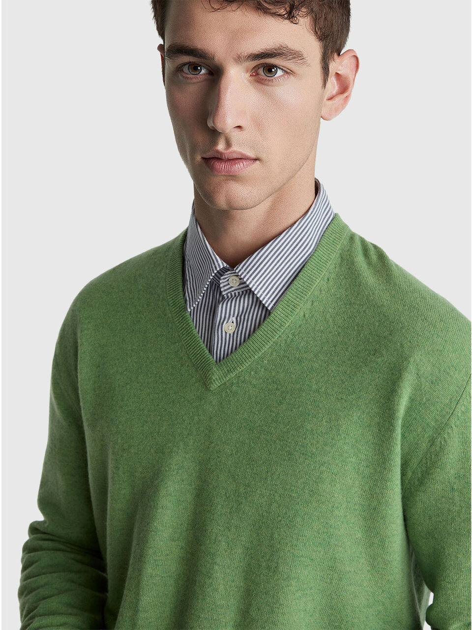 V NECK SWEATER L/S Men image number null