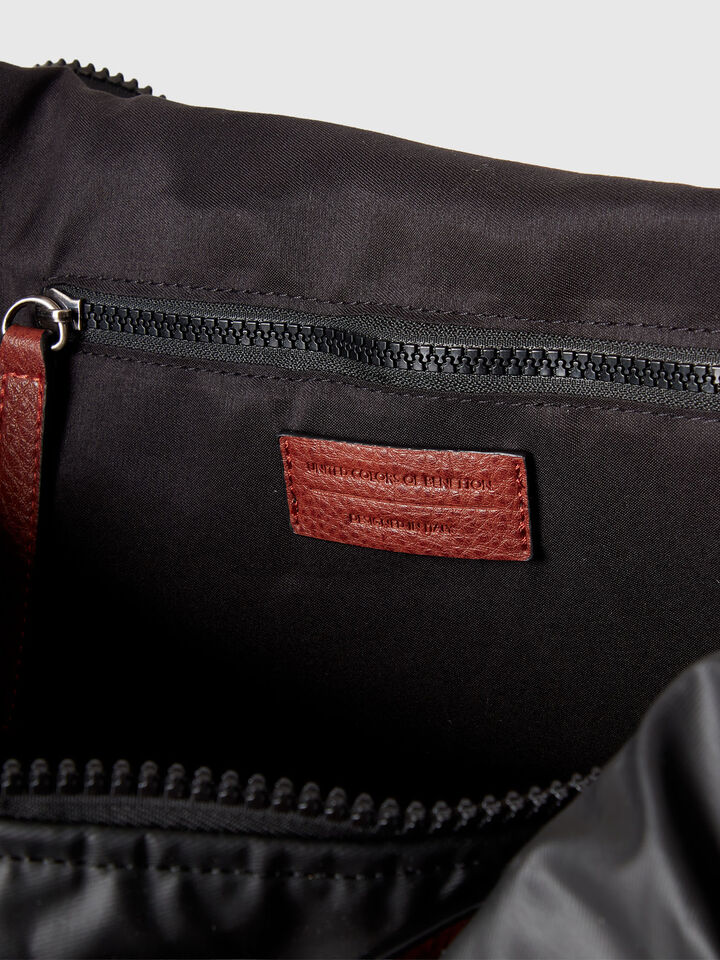 HOLDALL Men image number 3