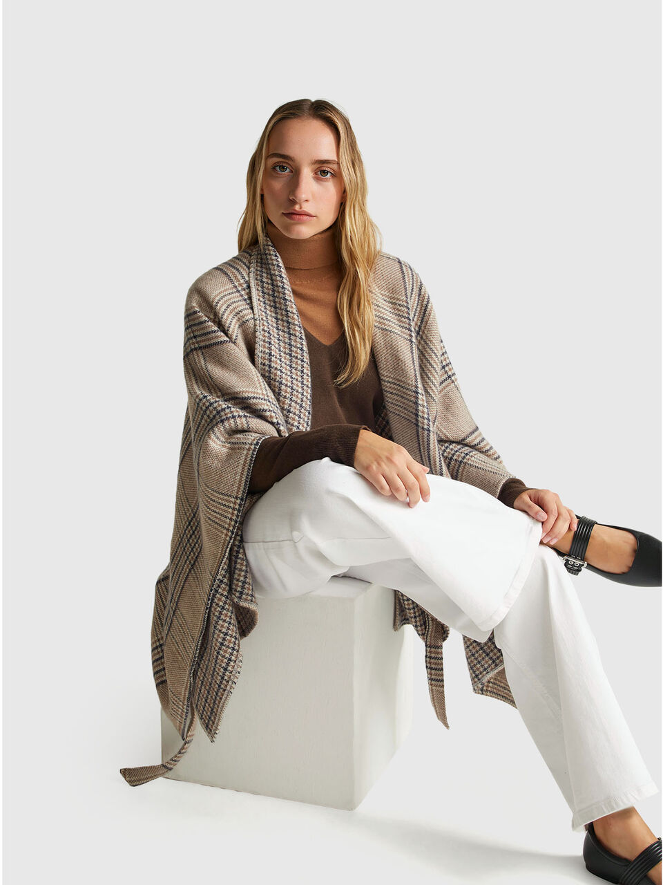 V NECK SWEATER L/S Women image number null