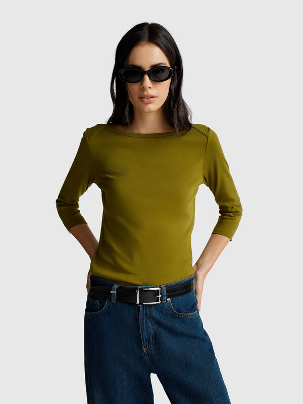 T-shirt with boat neck Women